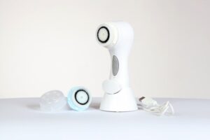 Prozone Sonic Facial Brush.New 2019 USB+Mains Charger