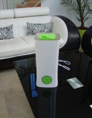 Ultrasonic Humidifier with Built In Ioniser Air Purifier. Modern